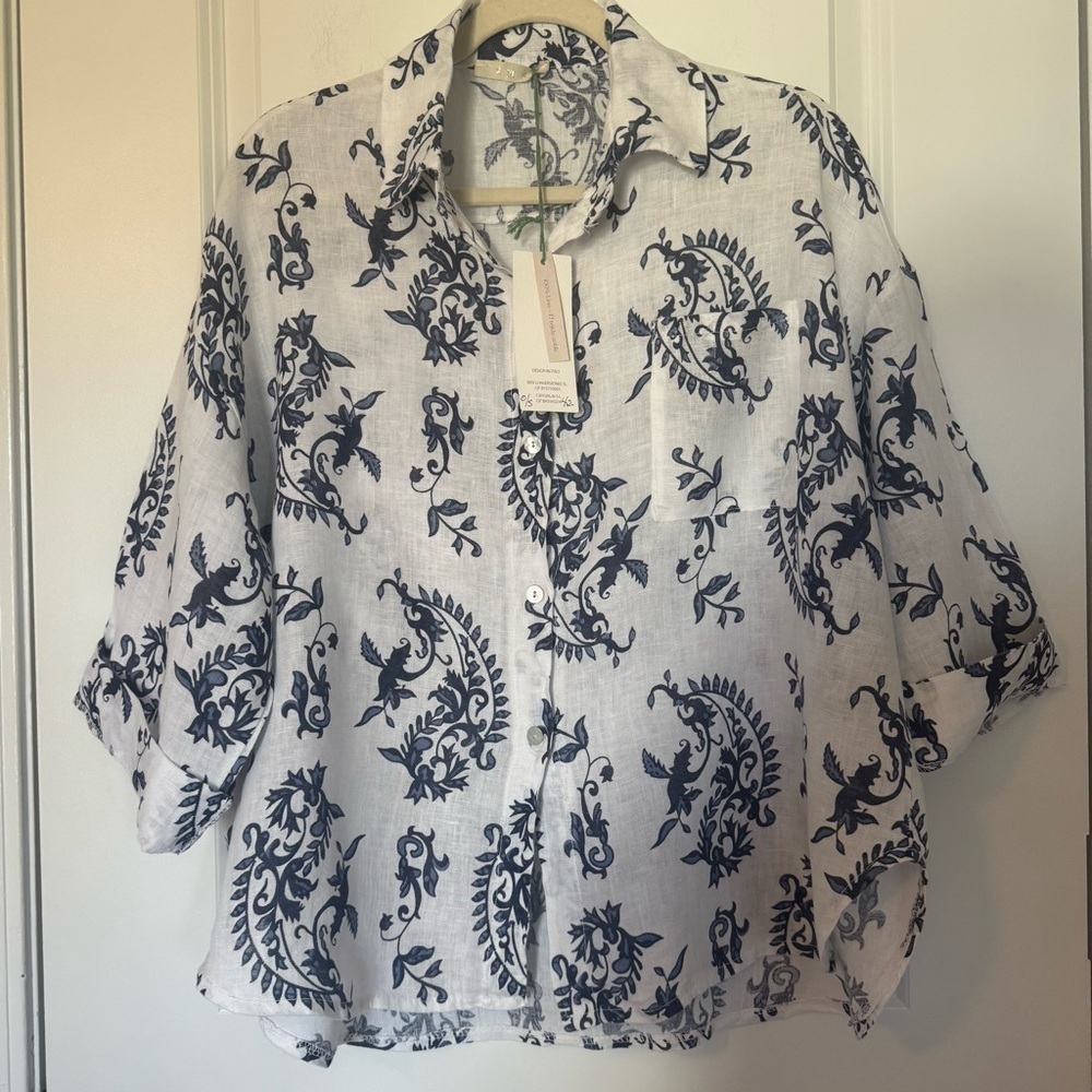 NWT Linen & More Women’s 100% Linen Navy and White Paisley Floral One Size Top